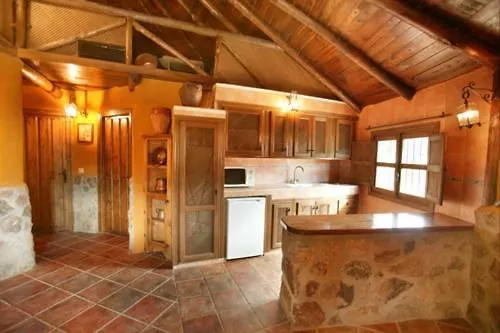 Complejo Rural Chozos Valle Del Jerte